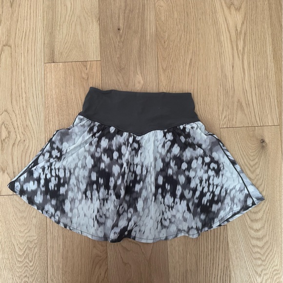 offline by aerie flowy skirt with built in shorts (skort) - Picture 3 of 8